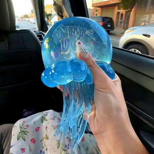 Juguete Sensorial de Medusa Gigante Schylling Needoh de 10 cm, Juguete Antiestrés para Apretar, Juguete Musical para Aliviar el Estrés, Unisex, 14 Años o Más - Product Image 1