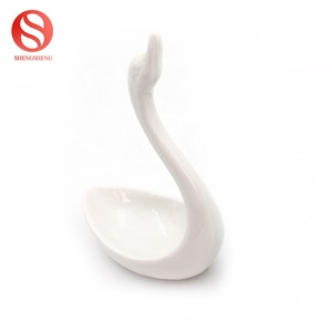 Nuevo <span class=keywords><strong>Hotel</strong></span> de diseño bar Café casa Oficina escritorio decoración de cerámica blanco <span class=keywords><strong>Cisne</strong></span> estatuilla - Product Image 4