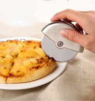 Couteau à découper à roue ronde en acier inoxydable, pour la Pizza avec couvercle, accessoires de cuisson, Roulette, pâte, trancheur à Pizza