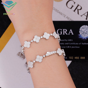 กำไลข้อมือลดราคา ดีไซน์ใหม่ กำไลโคลเวอร์ เพชรโมอิสซาไนต์ VVS ชุบทอง เงินแท้ 925 ผ่านการทดสอบเพชร ใช้ได้ทั้งชายและหญิง - Product Image 6