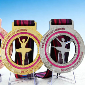 Médailles <span class=keywords><strong>de</strong></span> gymnastique, <span class=keywords><strong>de</strong></span> ballet et <span class=keywords><strong>de</strong></span> danse avec logo <span class=keywords><strong>en</strong></span> forme <span class=keywords><strong>de</strong></span> cœur creux, médailles sportives personnalisées, médaille <span class=keywords><strong>en</strong></span> argent, <span class=keywords><strong>or</strong></span>, cuivre, médaillon personnalisé - Product Image 3
