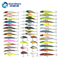 Lot de 43 Leurres de Pêche Mixtes Comprenant des Poissons Nageurs, Poppers et Crankbaits avec Hameçons Triples pour la Pêche en Mer, en Eau Douce, à la Truite et au Bar