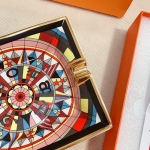 Luxury Ceramic Cigar Ashtray Portable American Style Desktop Design with Custom Logo for Hotels and Bars Includes <b>Gift</b> <b>Box</b> - Product Image 3