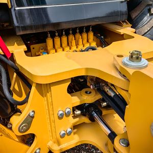 รถตักล้อยาง Caterpillar 420F มือสอง สีเหลือง รถขุดตักดิน เครื่องจักรกลหนัก อุปกรณ์ก่อสร้าง - Product Image 5