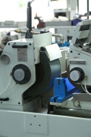 Oferta Especial: Rectificadora Cilíndrica Sin Centros CNC de 5 Ejes YASHIDA CG-18S-5A con Motor y Componentes Principales