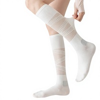 Chaussettes de compression respirantes sans couture effet nuage pour femmes et jeunes, fines en maille, mi-mollet, pour le fitness et la course printemps/été