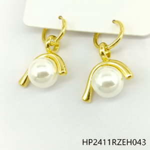 Accessori per gioielli per festa nuziale orecchini eleganti con accento di perle da donna - Product Image 1