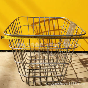 Cesta de bicicleta de metal plateada para montaje en manillar, piezas duraderas para ciclismo - Product Image 1