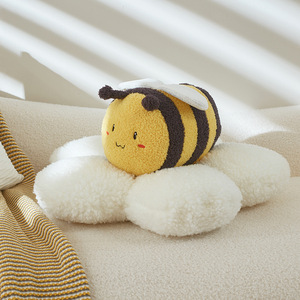Peluche Abeille Géante Douce et Moelleuse, Animal en Peluche Abeille Bombée avec Coussin Fleur - Product Image 2