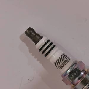 Pièces automobiles NGK autorisées à la vente de bougies d'allumage d'origine authentiques 4272 BKR6EIX-11 OEM 32017028 CD130047 MS851335 2240127N65 - Product Image 4