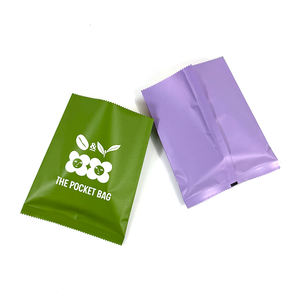 Bolsas de Plástico con Refuerzo Lateral y Muescas de Apertura para Envasado de Dulces y Snacks, con Impresión de Logotipo Personalizado - Product Image 1