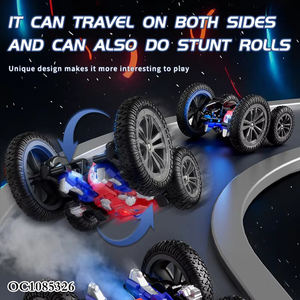 Auto de Acrobacias con Control Remoto 2.4G, Luces y Subtítulos, con Rotación de 360 Grados y Rociador de Agua - Product Image 6