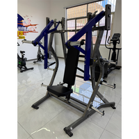 Presse à pectoraux et équipement d'entraînement de force à mouvement partagé pour dos, épaules et bras, réglable, à charge par disques, pour salle de sport à domicile