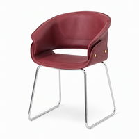 Chaise de salle à manger rembourrée avec dossier incurvé et base en métal rouge pour salle à manger et cuisine