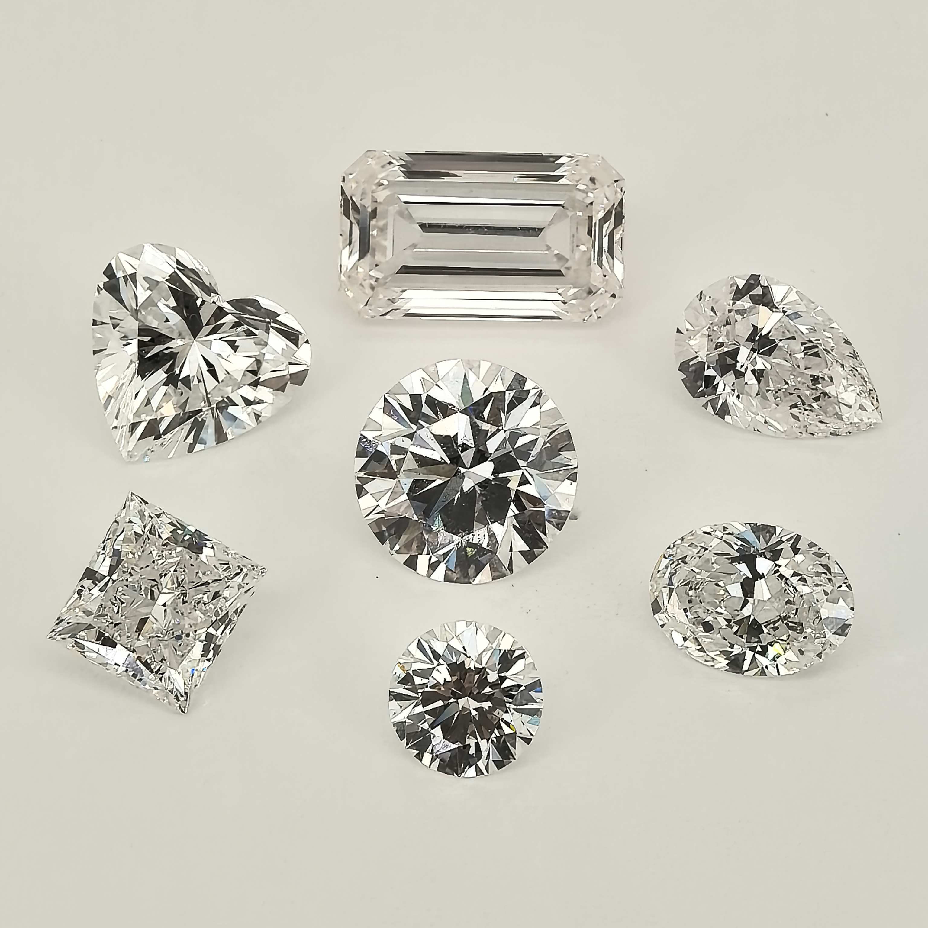 Diamant de laboratoire blanc