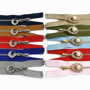 <span class=keywords><strong>Fermeture</strong></span> éclair en métal décorative de taille personnalisée, <span class=keywords><strong>fermeture</strong></span> éclair en métal de haute qualité, <span class=keywords><strong>fermeture</strong></span> éclair ouverte dorée, 40 <span class=keywords><strong>CM</strong></span> <span class=keywords><strong>50</strong></span> <span class=keywords><strong>CM</strong></span> 60 <span class=keywords><strong>CM</strong></span> 70 <span class=keywords><strong>CM</strong></span> - Product Image 6