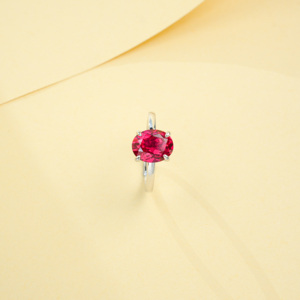 แหวนทับทิมสุดหรูในตัวเรือนเงินสเตอร์ลิง S925 - Product Image 3