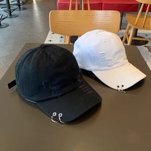 春夏男女通用破洞棒球帽纯色双铁环装饰韩版休闲小众鸭舌帽 - Product Image 3