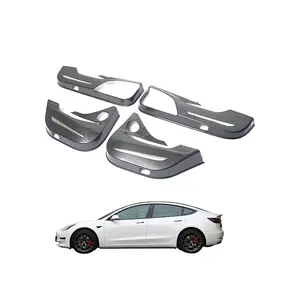 อุปกรณ์ตกแต่งภายในรถยนต์ ABS คาร์บอนไฟเบอร์ OEM สำหรับเทสลา2021รุ่น3ประตูป้องกันการเตะตกแต่ง