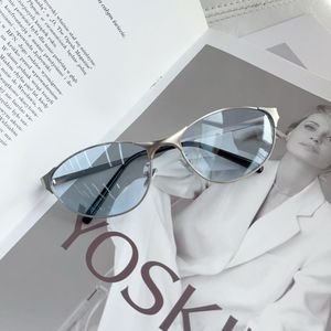 Lunettes de soleil œil-de-chat surdimensionnées en métal style punk Y2K, verres PC UV400, pour le voyage, le cyclisme, la conduite, hommes et femmes - Product Image 1