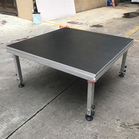 Plataforma de escenario ajustable en altura de aluminio de cuatro patas para escenario de concierto portátil al aire libre de fácil instalación al por mayor para eventos