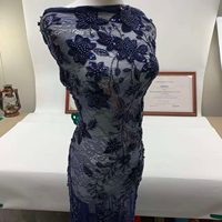 Tissu en maille brodé (100 % polyester) à séchage rapide avec motifs floraux colorés pour robes de demoiselles d'honneur et tenues de soirée pour filles - Vente en gros