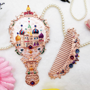 Retro Kim Loại Cổ Gương Trang Điểm Gương Gấp Xách Tay Xử Lý Gương Cô Gái Lược Thiết Lập Công Chúa Món Quà Cá Nhân Bạc Vòng - Product Image 3