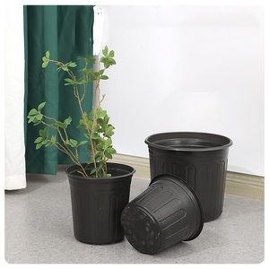 Macetas Redondas <span class=keywords><strong>de</strong></span> Plástico Suave <span class=keywords><strong>de</strong></span> Dos Colores, Color Grosella Negra, Disponibles en una Amplia Gama <span class=keywords><strong>de</strong></span> Modelos - Product Image 1