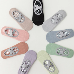 Chaussettes de yoga professionnelles pour femmes, 1 paire, antidérapantes en silicone, respirantes, sans talon, pour la danse et le sport (vente en gros) - Product Image 3