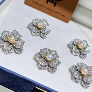 Broche de fleur tridimensionnelle de style japonais et coréen avec perle d'eau de mer blanche australienne, fleur de poitrine, accessoire de mode - Product Image 5