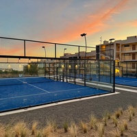 Terrain de padel à toit rétractable 20x10m, auvent motorisé électrique, protection contre la pluie et le soleil, verre panoramique
