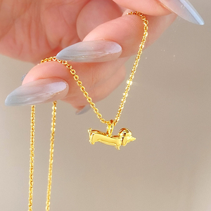 Collar de latón chapado en oro con colgante de Dachshund, cadena tipo caja, dije de animal adorable, unisex, para uso diario, regalo - Product Image 1