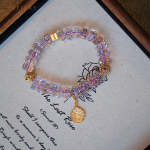 Pulsera de cuentas de amatista morada facetada con dije decorativo en tono dorado - Product Image 4