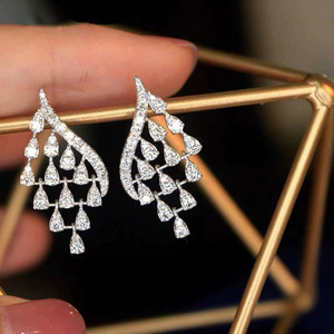 Orecchini Pendenti a Foglia con Nappa di Zirconi a Forma di Ventaglio per Donne, Gioielli di Moda Delicati e Traforati - Product Image 5
