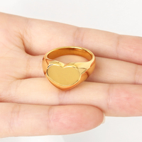 Hochwertiger vergoldeter leerer Fingerring Minimalisti scher Edelstahl-Herz-Siegelring-Schmuck