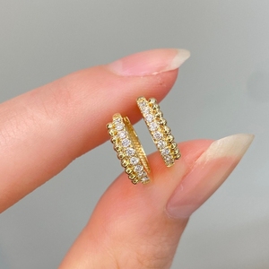 อาซูโอ 18K ทองคำแท้สีเหลือง Au750 เพชรธรรมชาติแท้ 0.20 กะรัต ต่างหูแฟชั่นทรงห่วง ของขวัญสำหรับผู้หญิง งานแต่งงาน งานปาร์ตี้ ใส่ได้ทุกวัน - Product Image 2
