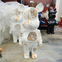 Sculpture en résine d'ours, style célébrité internet, ornement écologique, objet de collection artistique pour la décoration de salon, de salon de thé et d'hôtel