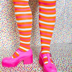 Collants de fierté à impression numérique 360 personnalisés Lgbt Rainbow Stripe Collants - Product Image 4