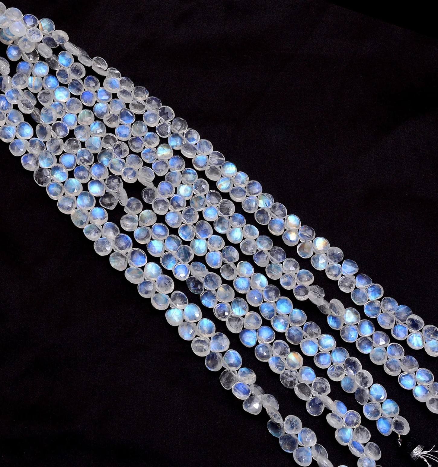 น้ำเงิน, ขาว