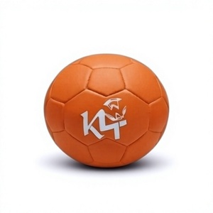 Ballon de football d'entraînement en PU orange avec logo K4 pour la pratique des arts martiaux, équipement durable unisexe - Product Image 1