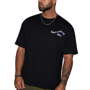 T-Shirt a manica corta incandescente per la <span class=keywords><strong>notte</strong></span> con Logo personalizzato all'ingrosso, girocollo nero con stampa riflettente oversize per gli uomini - Product Image 4
