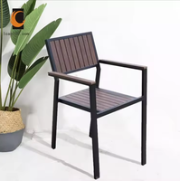 Chaise de patio empilable d'extérieur nordique français chaise de restaurant de café en bois d'aluminium