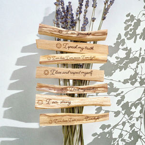 Bâtons de bois de guérison naturelle thérapeutique 7-10g 10cm sculpté au <span class=keywords><strong>laser</strong></span> Logo personnalisé sans additifs Palo Santo Pérou lavande de printemps - Product Image 3