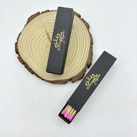 Boîtes à bougies personnalisées, boîtes noires avec logos dorés, boîtes d'allumettes avec pointes colorées