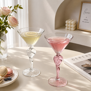 Élégant Verre à Martini en Forme de Silhouette Féminine 5oz, Transparent Rose, pour Whisky, Cocktails, Jus, Café – Idéal pour Bar, Mariage, Fête, Cadeau - Product Image 4