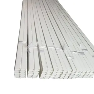 Excellents matériaux couleur blanche résistance à la chaleur conduits de câblage PVC chemin de câbles en plastique pour la sécurité en utilisant