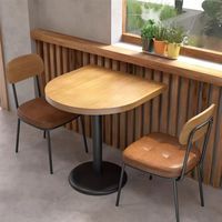 Moderner Ovaler Holz-Esstisch, Robuste Metallbasis, Ideal für Kleine Räume