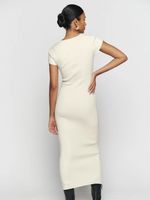 Robe midi moulante en tricot de jersey à manches courtes et col en cœur pour dames