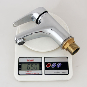 Grifo monomando para lavabo con válvula de cerámica, de un solo orificio, montado en encimera, acabado cromado - Product Image 4