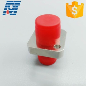 Adaptador de Fibra Óptica APT FCUPC-FCUPC Simplex Monomodo Tipo Cuadrado Sólido para Distribución y División de Fibra en ODF - Product Image 1